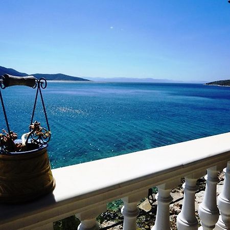 Wavedance Accommodation Salamis Bagian luar foto