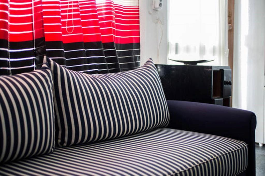 Wavedance Accommodation Salamis Bagian luar foto