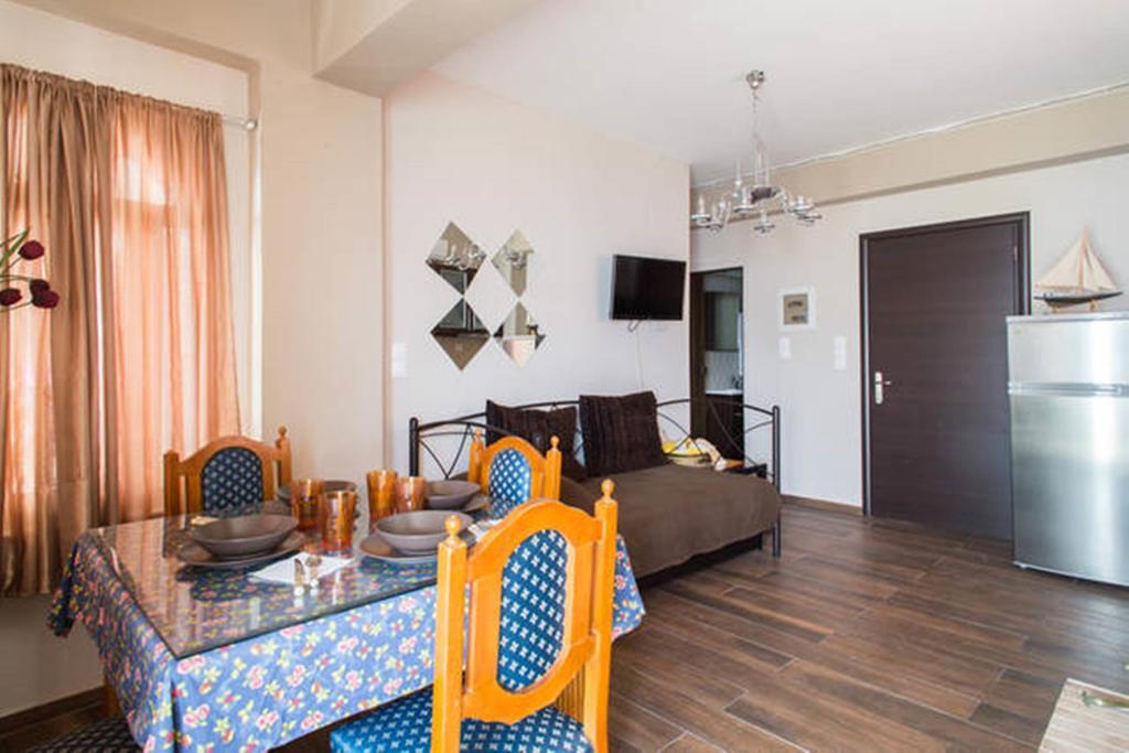 Wavedance Accommodation Salamis Bagian luar foto