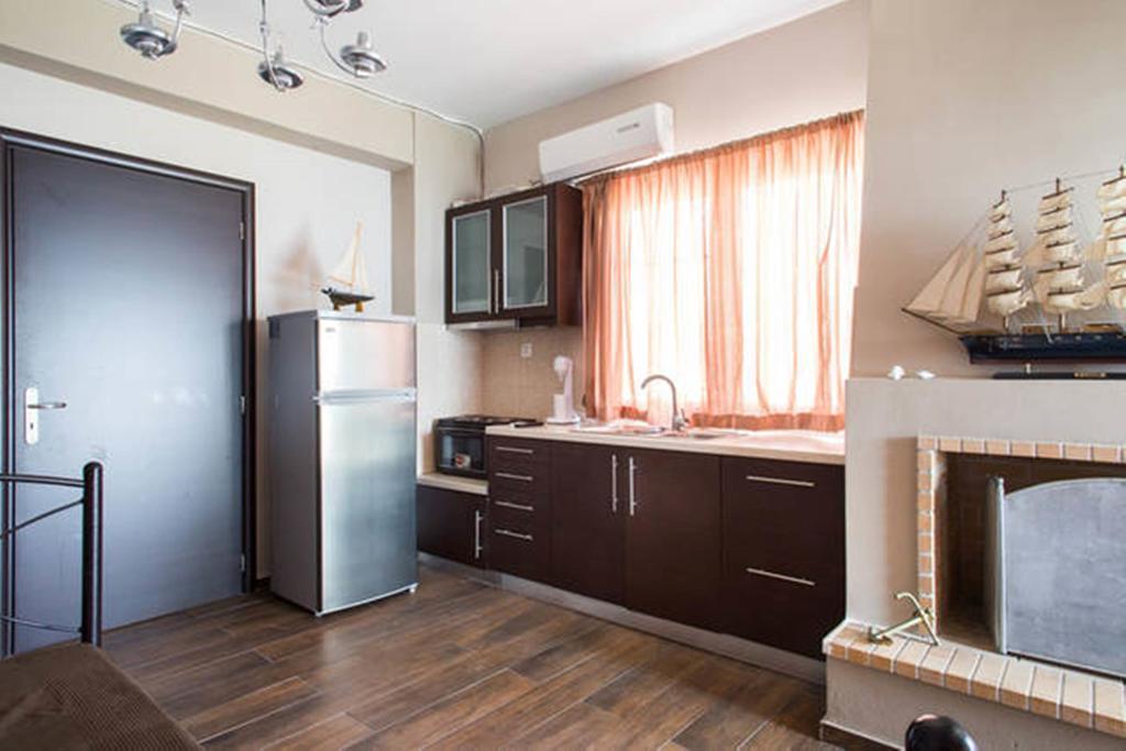 Wavedance Accommodation Salamis Bagian luar foto