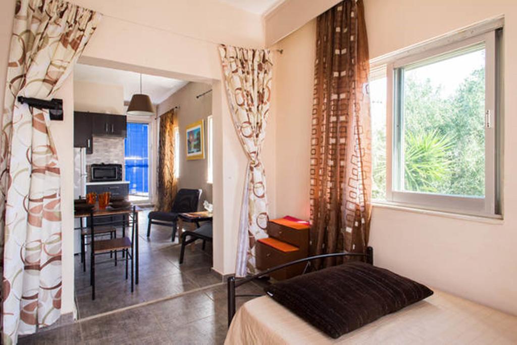 Wavedance Accommodation Salamis Bagian luar foto