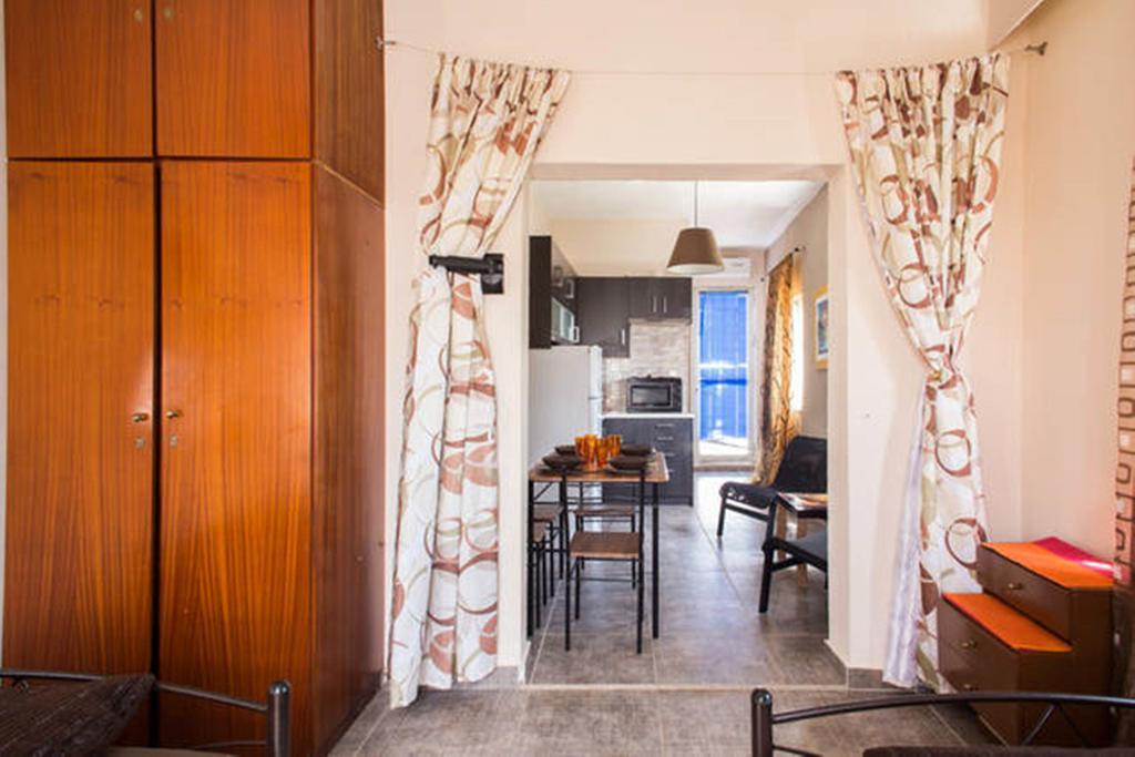 Wavedance Accommodation Salamis Bagian luar foto
