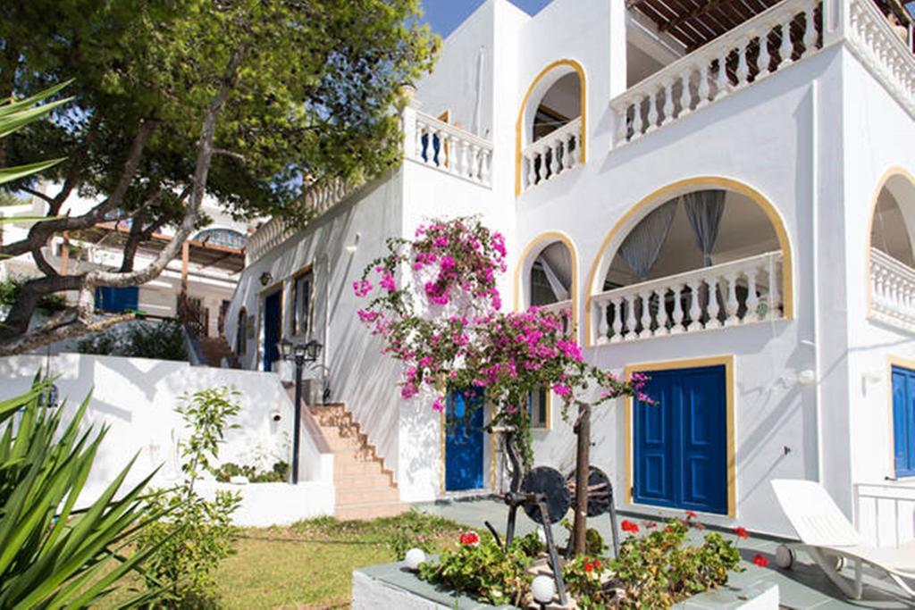 Wavedance Accommodation Salamis Bagian luar foto