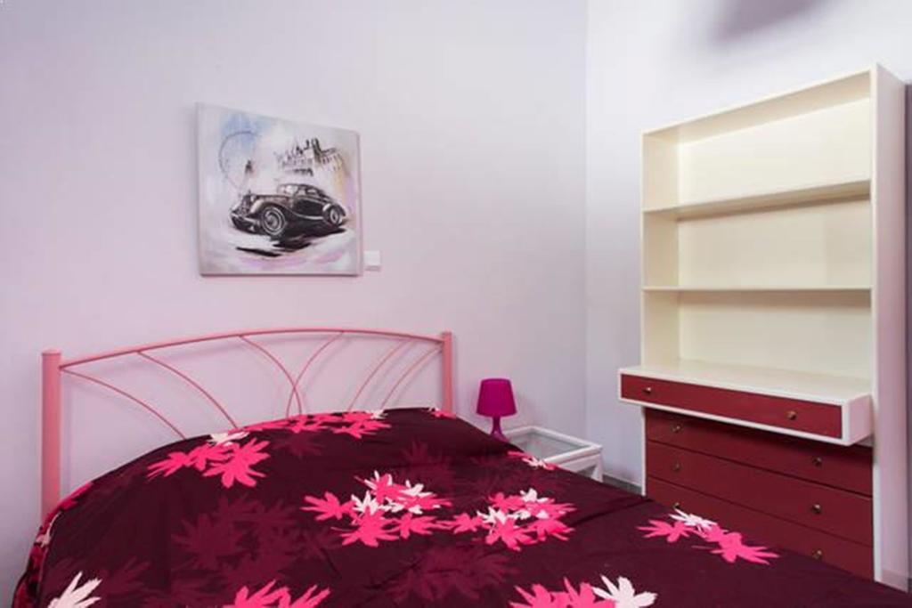 Wavedance Accommodation Salamis Bagian luar foto